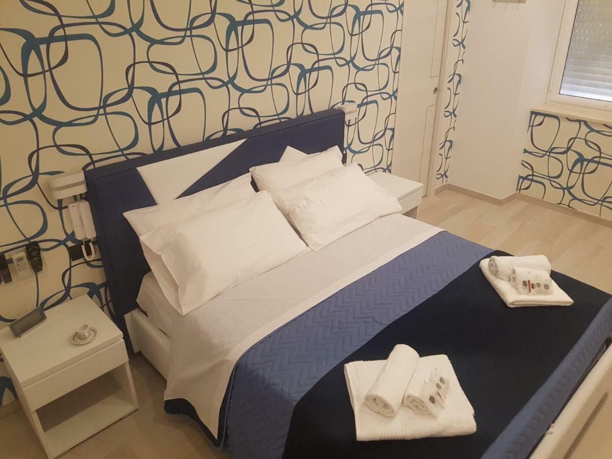 Starita Bed & Pizza Bed & Breakfast เนเปิลส์ ภายนอก รูปภาพ