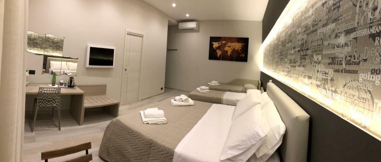 Starita Bed & Pizza Bed & Breakfast เนเปิลส์ ภายนอก รูปภาพ